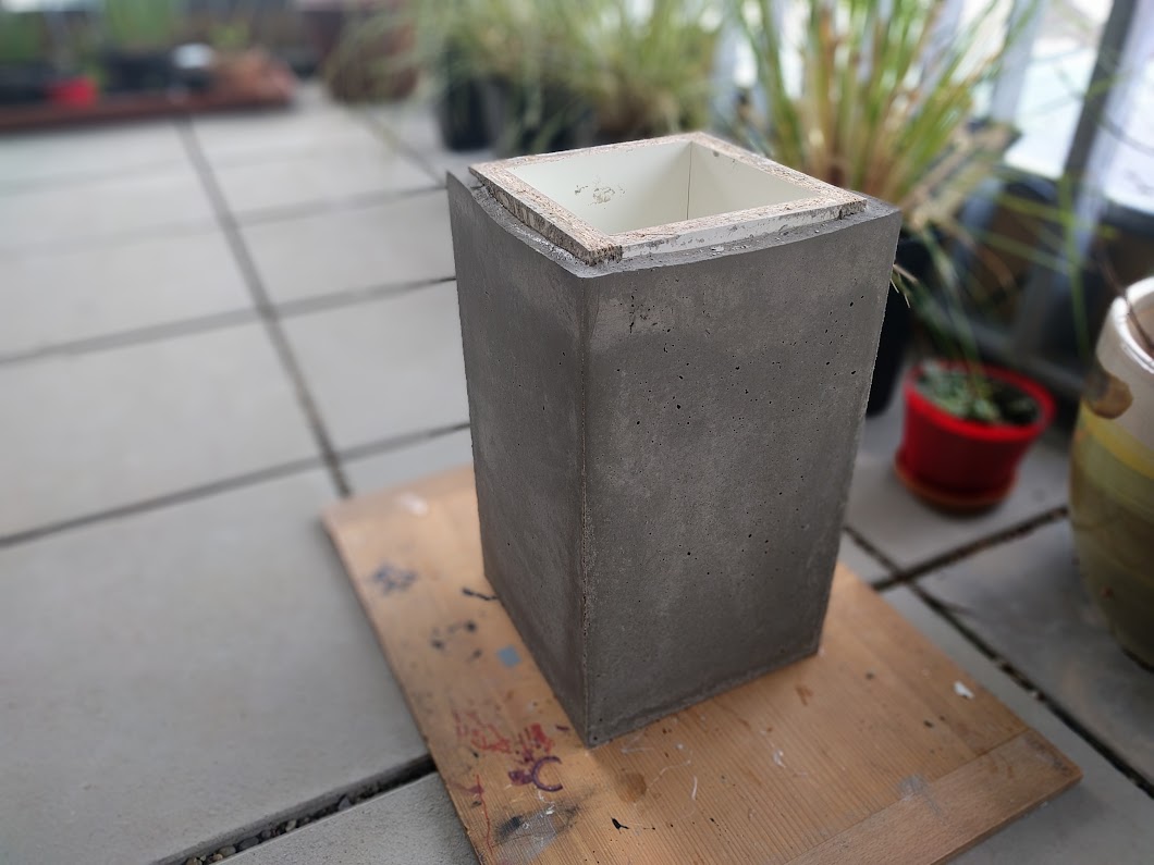 Concrete Flower Pot v0.1